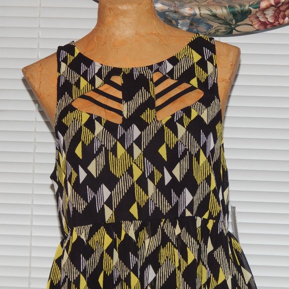 NWT $138 FRENCH CONNECTION Black Green Geo Print Sexy Dress XS 2 4 - Picture 3 of 5